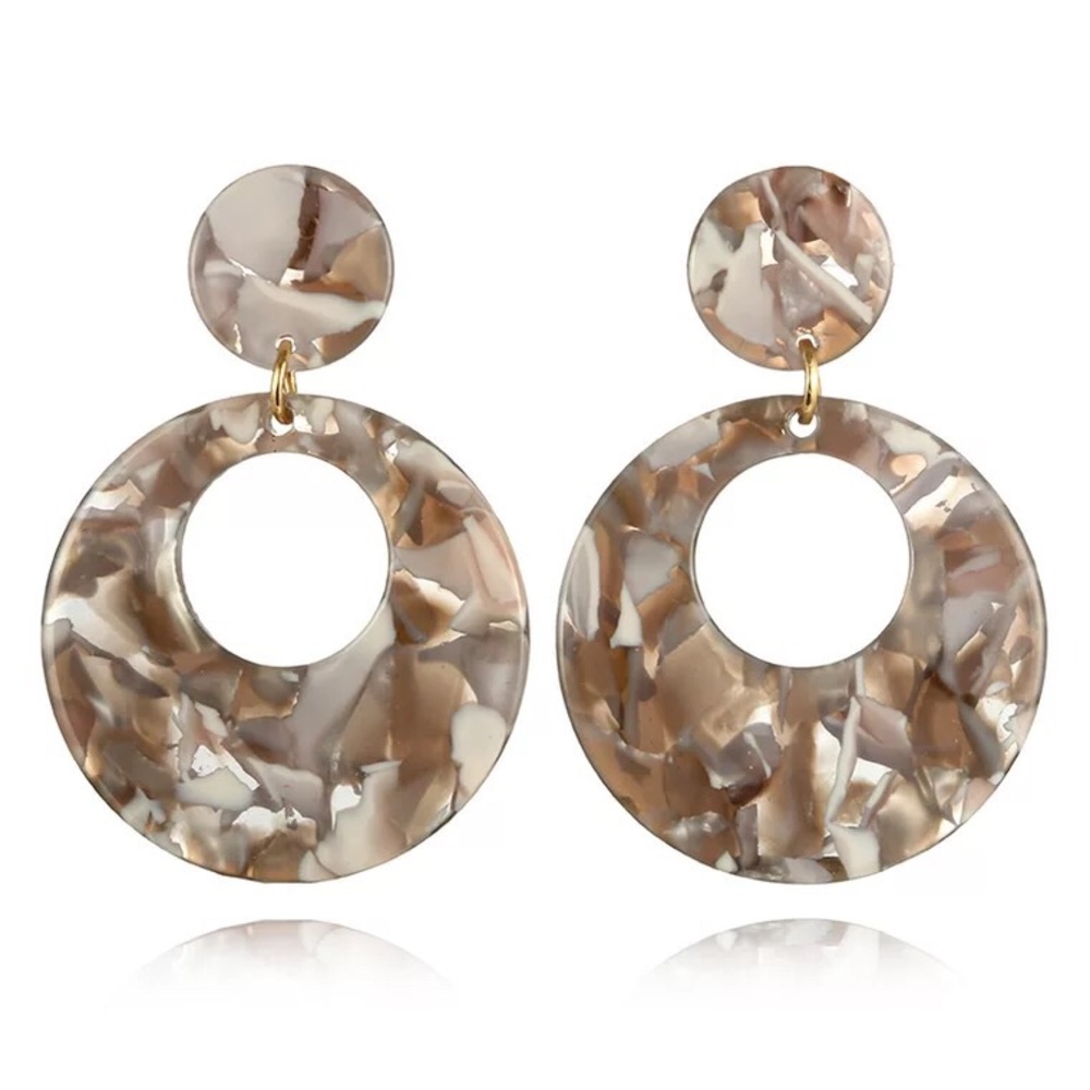 Resin acrylic earrings - Picture 2 of 3